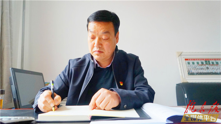 【脫貧攻堅(jiān)我來(lái)見(jiàn)證】脫貧攻堅(jiān)這份答卷，我們完成了