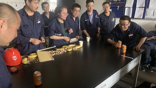 手持保齡球.jpg